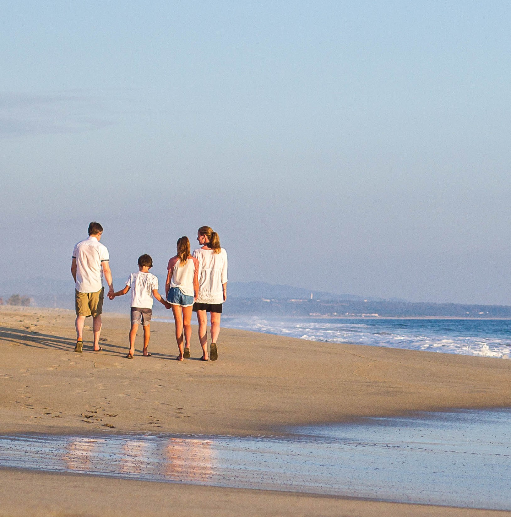 Vida en Tres Aguas, Playa Palmarito, Oaxaca